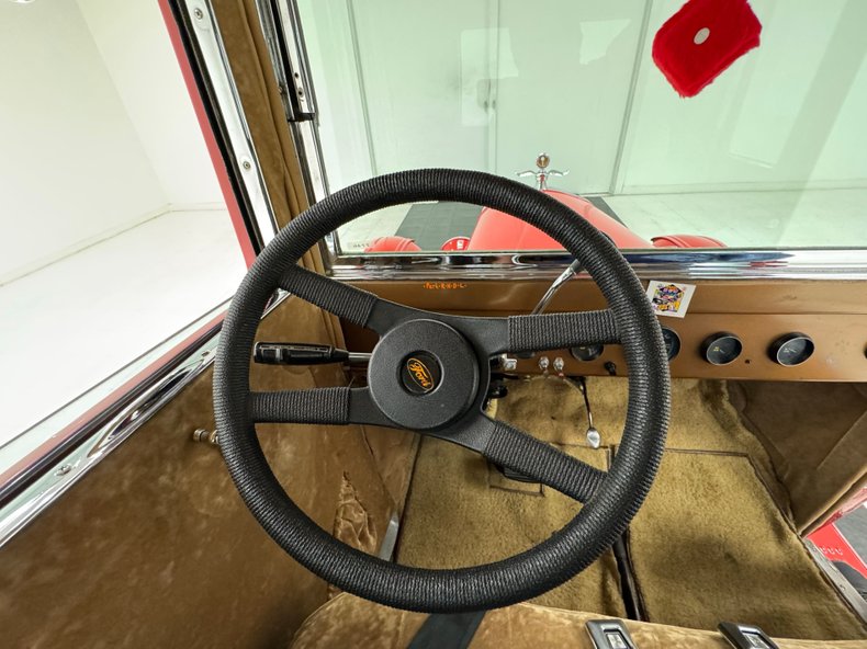 Ford-Model-t-1925-Red-Saddle-34