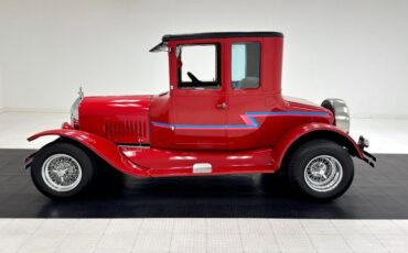 Ford-Model-t-1925-Red-Saddle