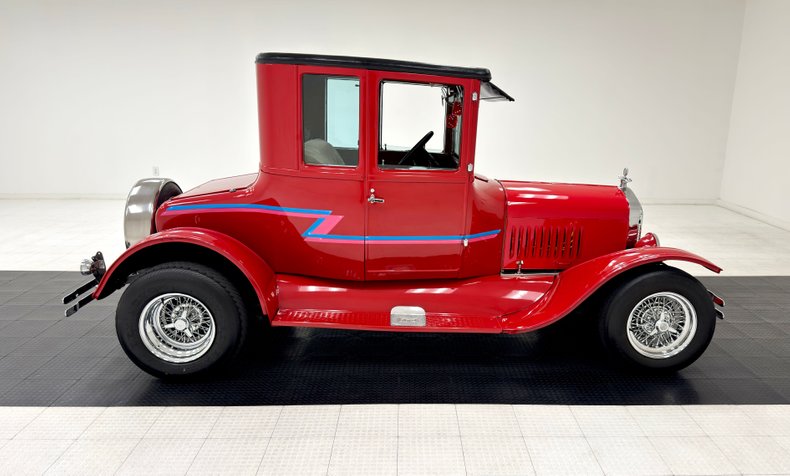Ford-Model-t-1925-Red-Saddle-5