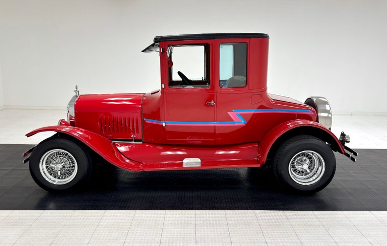 Ford-Model-t-1925-Red-Saddle