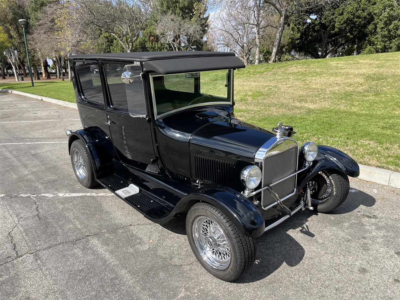 Ford-Model-t-1926-Black-Gray-amp-Black-2