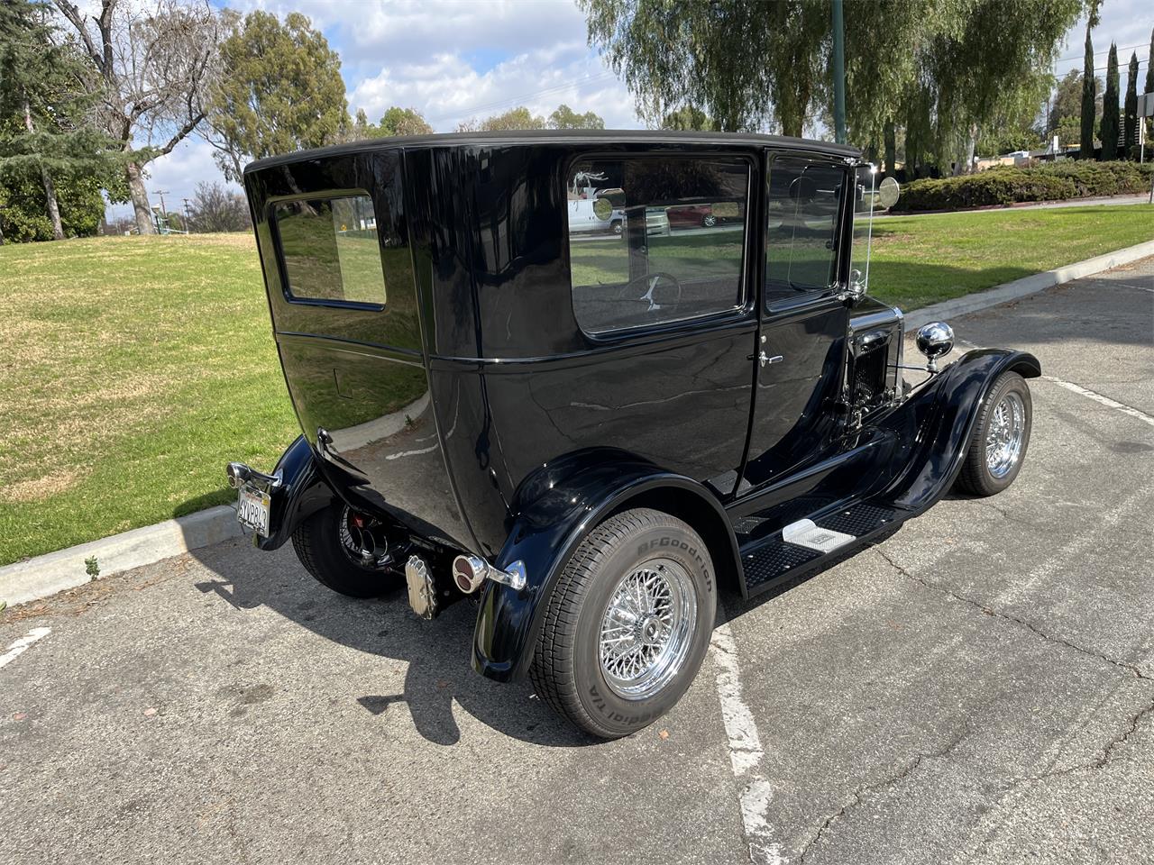 Ford-Model-t-1926-Black-Gray-amp-Black-4