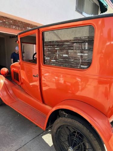 Ford-Model-t-1927-Orange-Tan-15