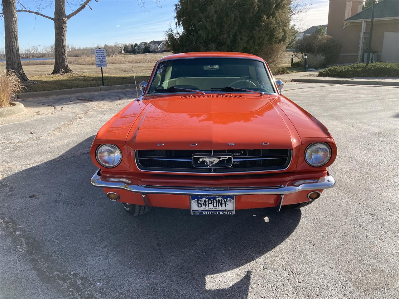 Ford-Mustang-1964-Poppy-Red-White-2