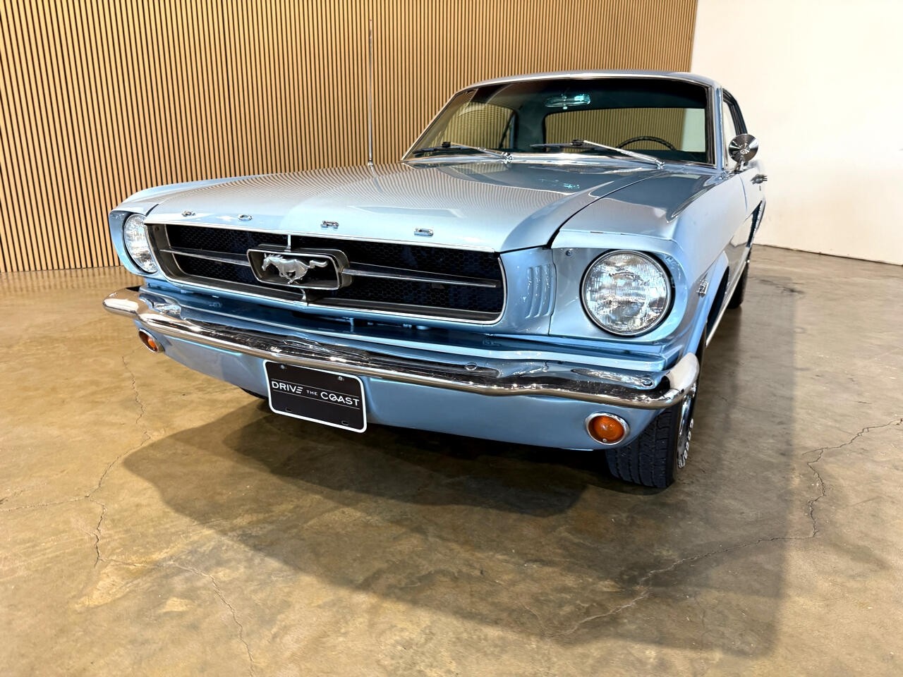 Ford-Mustang-1965-American-Muscle-Car-3