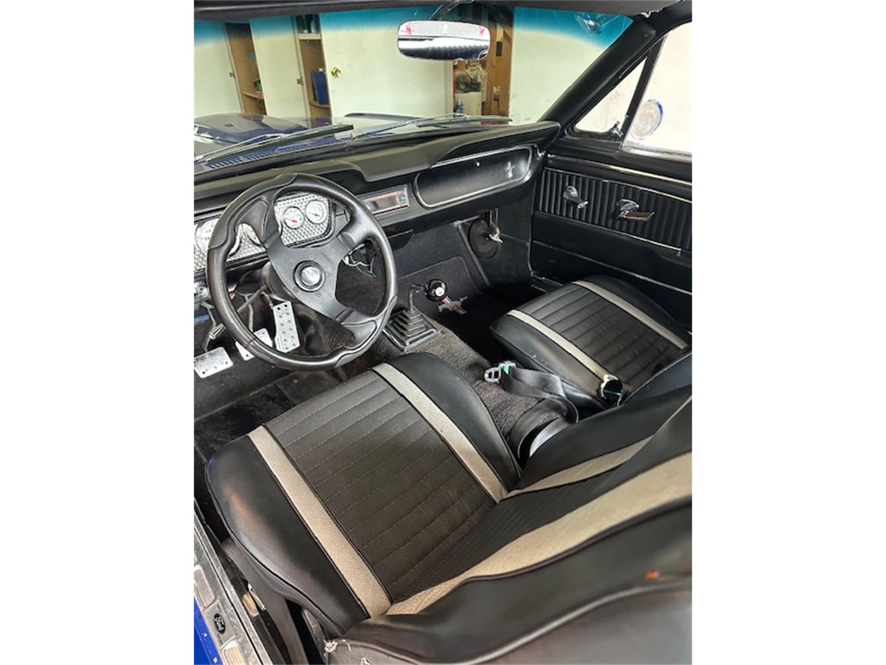 Ford-Mustang-1965-Azure-Blue-Black-6