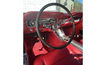 Ford-Mustang-1965-Black-with-red-strip-Red-leather-11