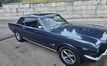 Ford-Mustang-1965-Caspian-blue-Blue-2