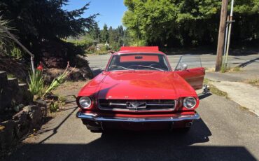 Ford-Mustang-1965-Cherry-Apple-Red-Black-1
