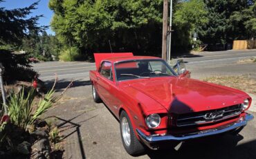 Ford-Mustang-1965-Cherry-Apple-Red-Black-2