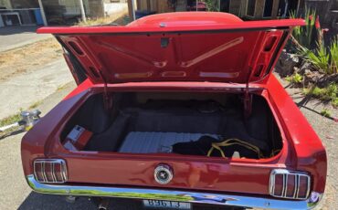Ford-Mustang-1965-Cherry-Apple-Red-Black-7