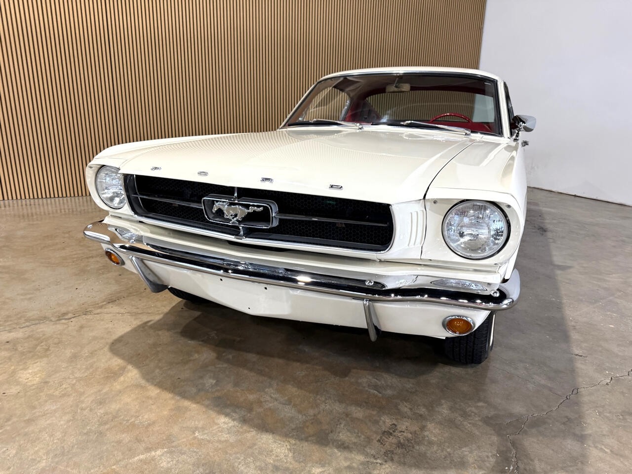 Ford-Mustang-1965-Classic-Car-1