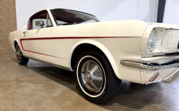 Ford-Mustang-1965-Classic-Car-11