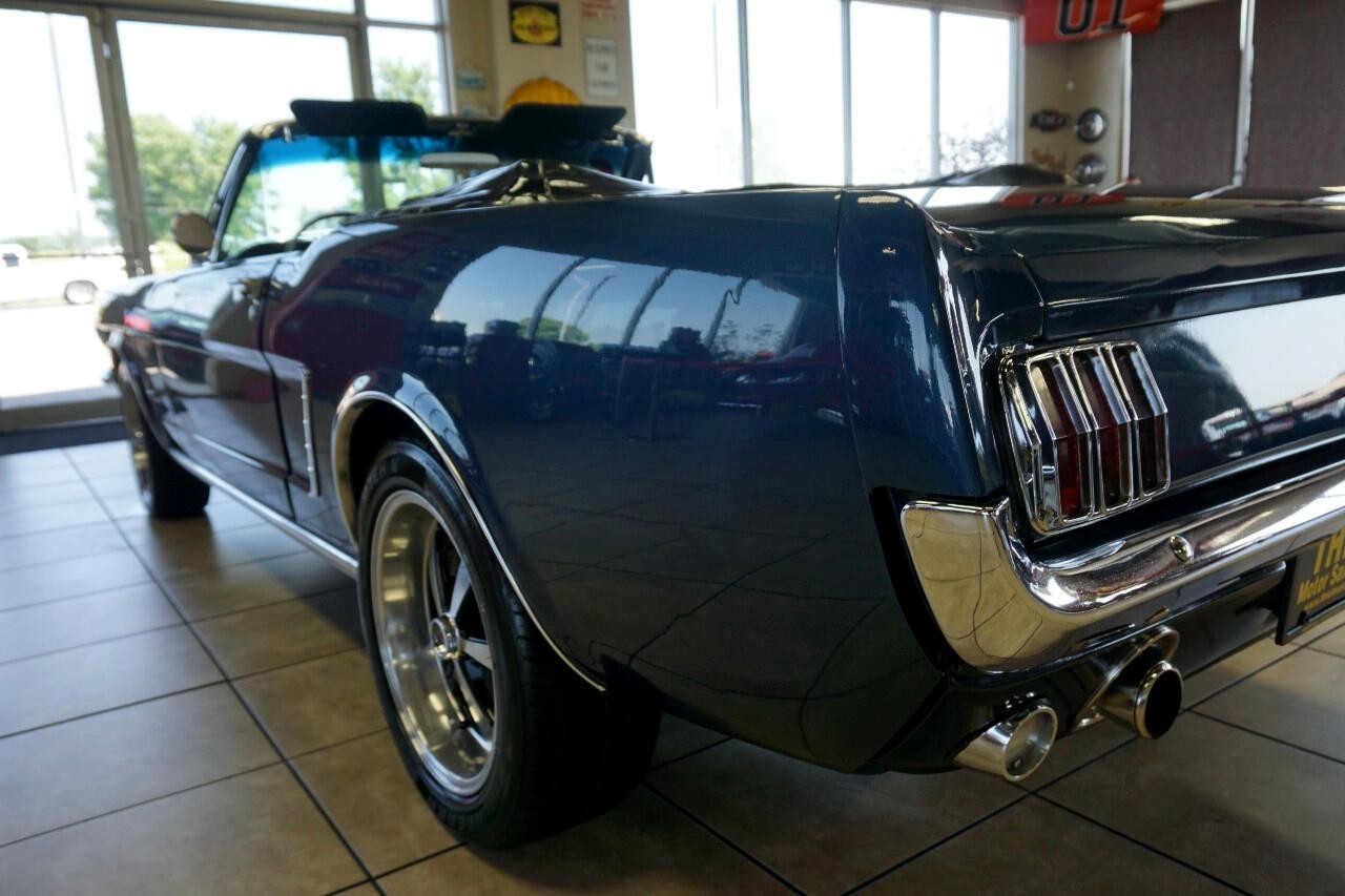 Ford-Mustang-1965-Classic-Car-14