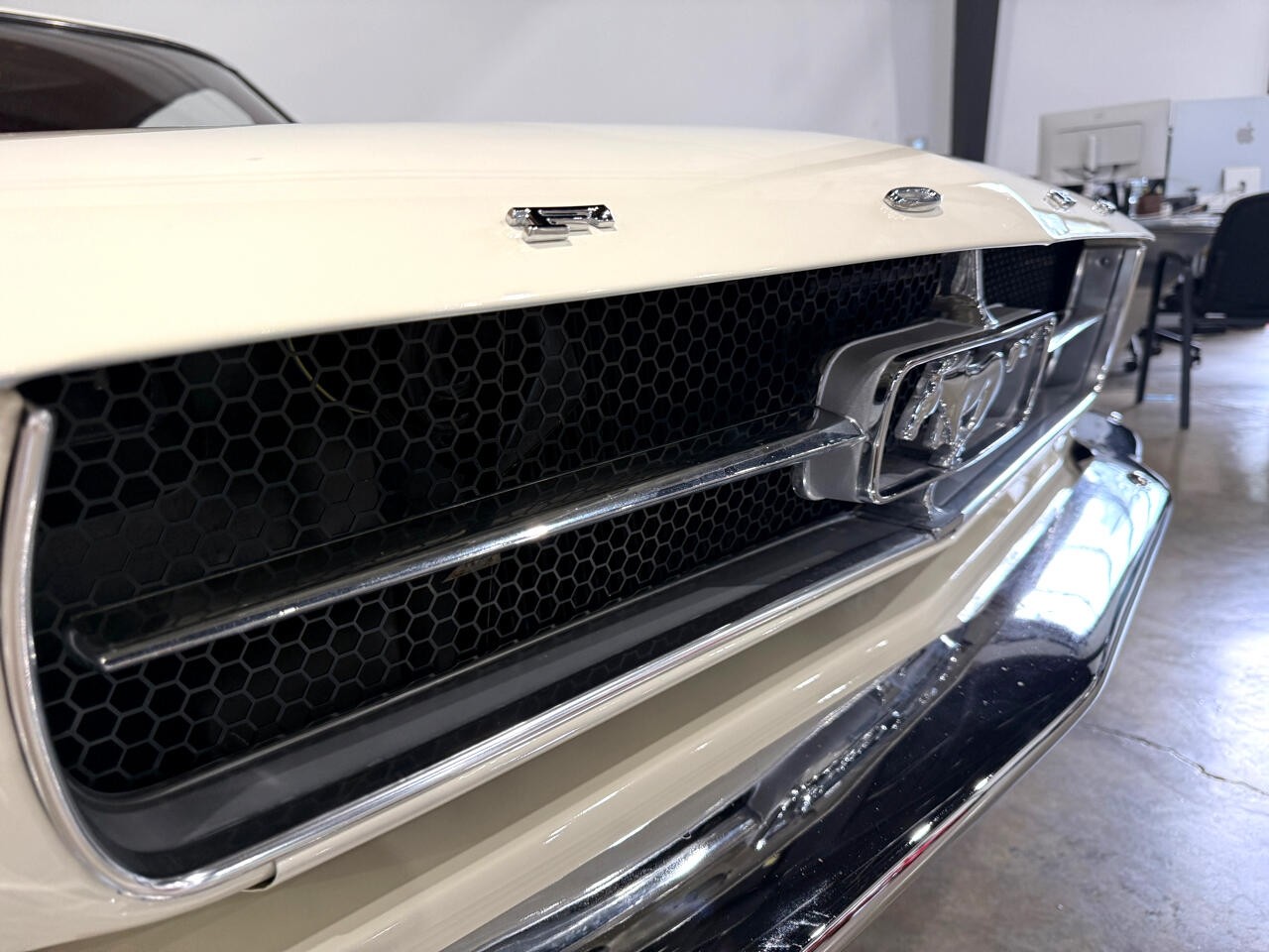 Ford-Mustang-1965-Classic-Car-15