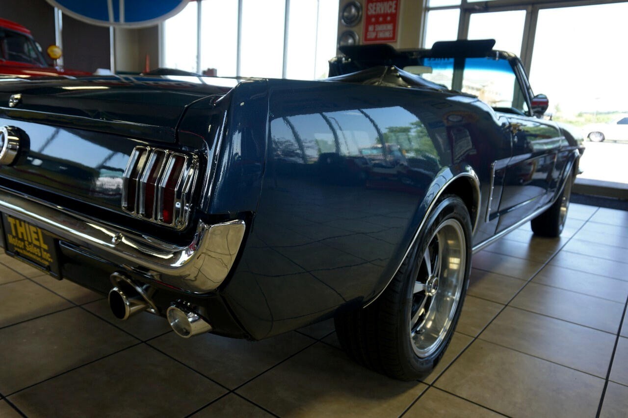 Ford-Mustang-1965-Classic-Car-15