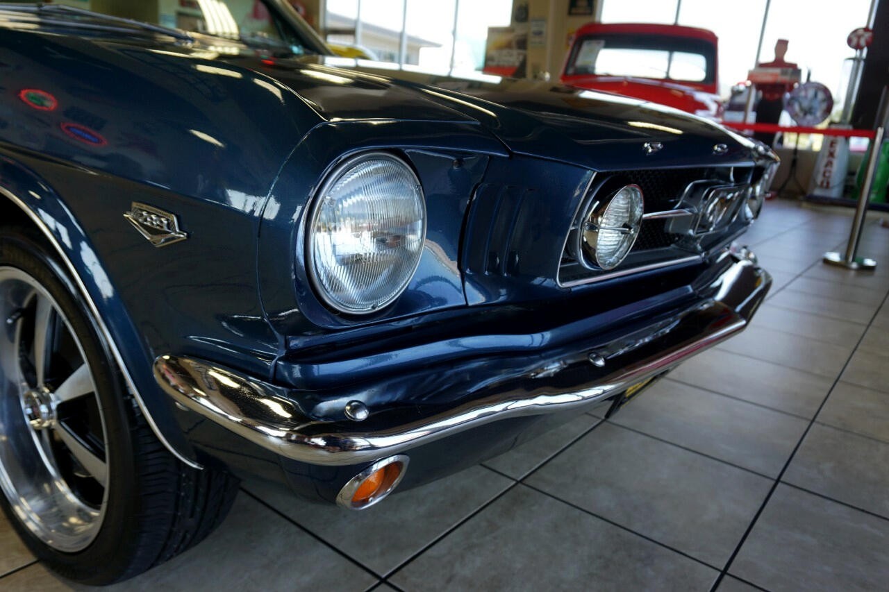Ford-Mustang-1965-Classic-Car-16