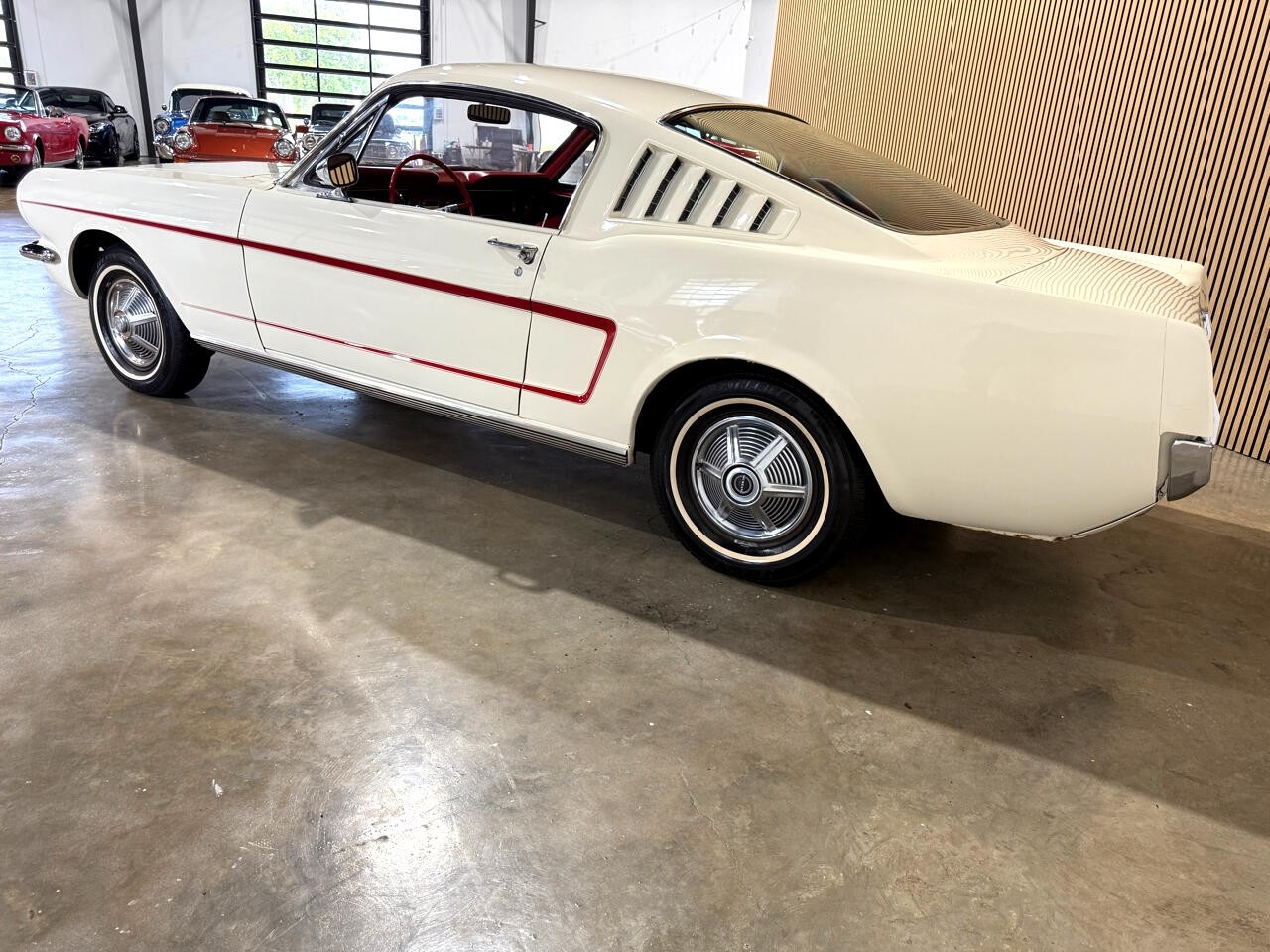 Ford-Mustang-1965-Classic-Car-17
