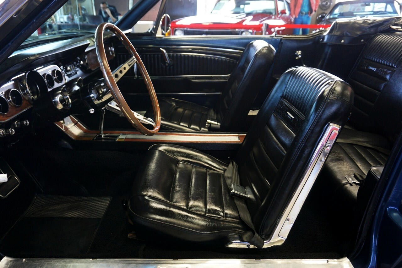Ford-Mustang-1965-Classic-Car-19