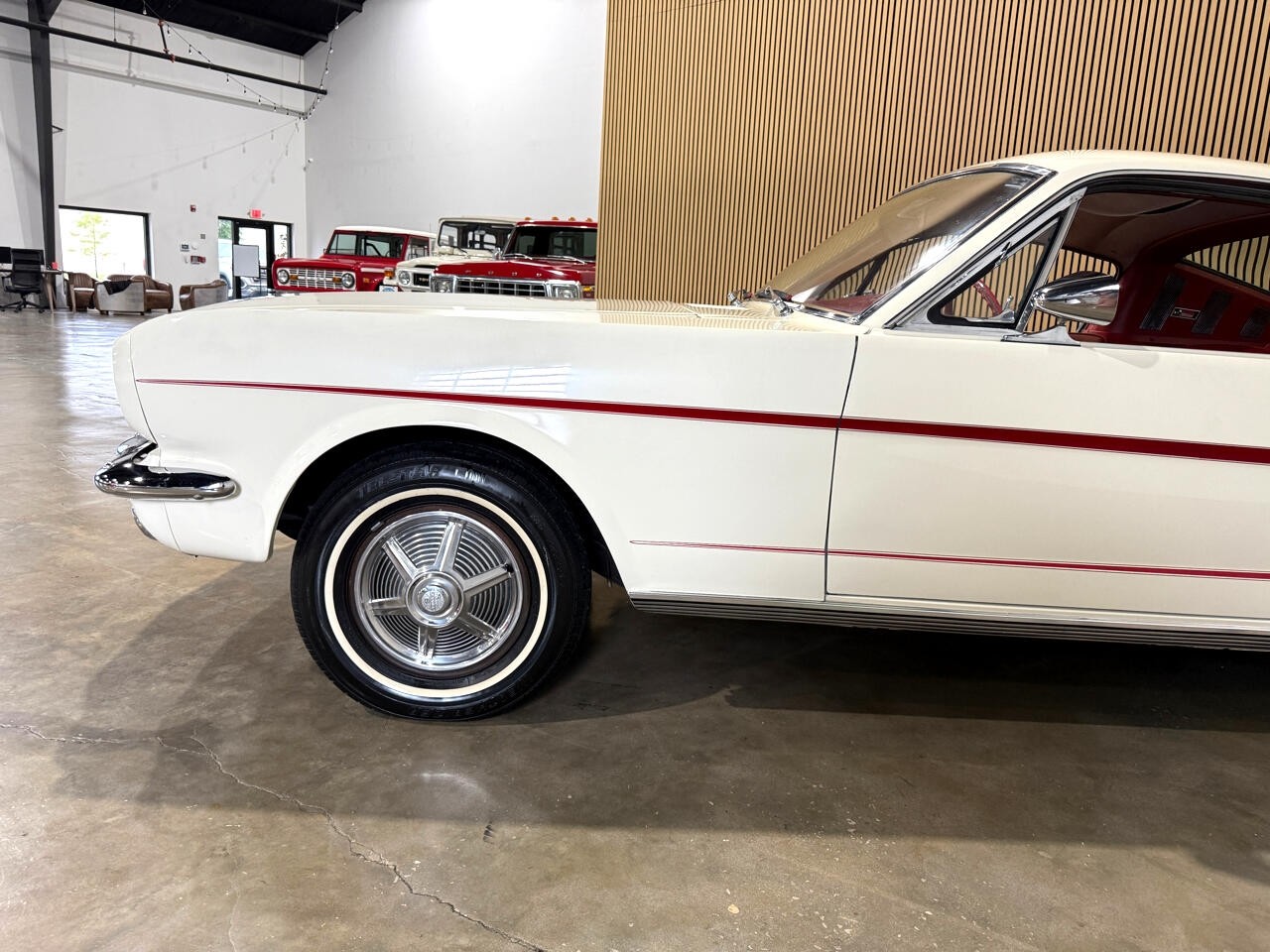 Ford-Mustang-1965-Classic-Car-20