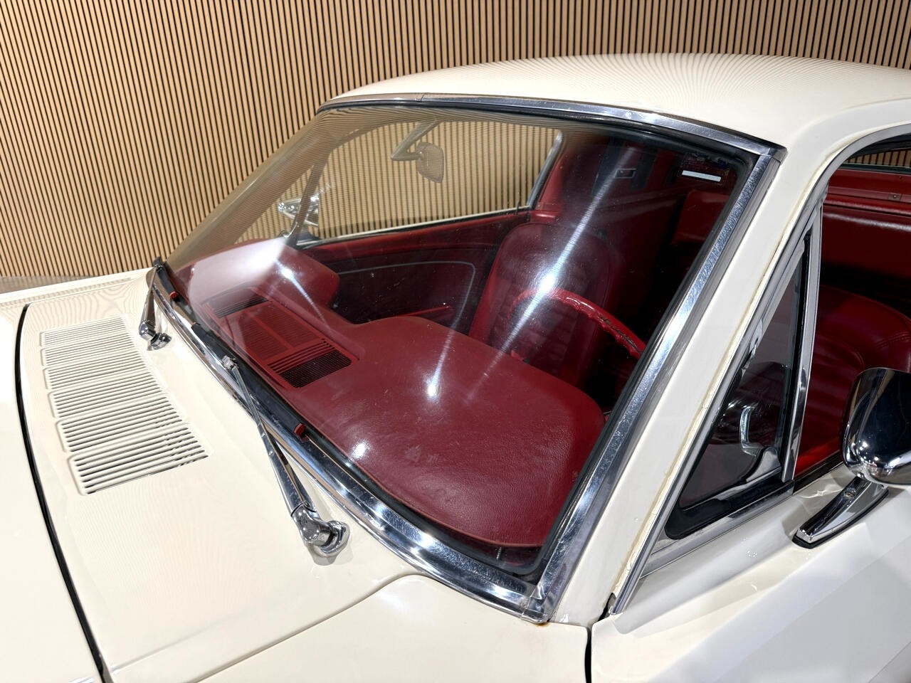 Ford-Mustang-1965-Classic-Car-21