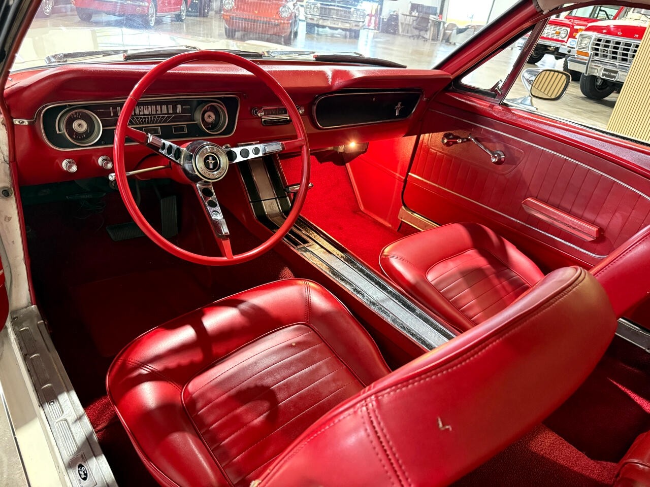 Ford-Mustang-1965-Classic-Car-26