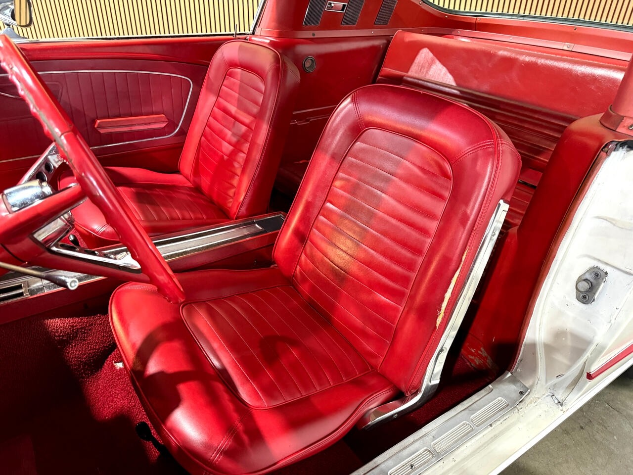 Ford-Mustang-1965-Classic-Car-27