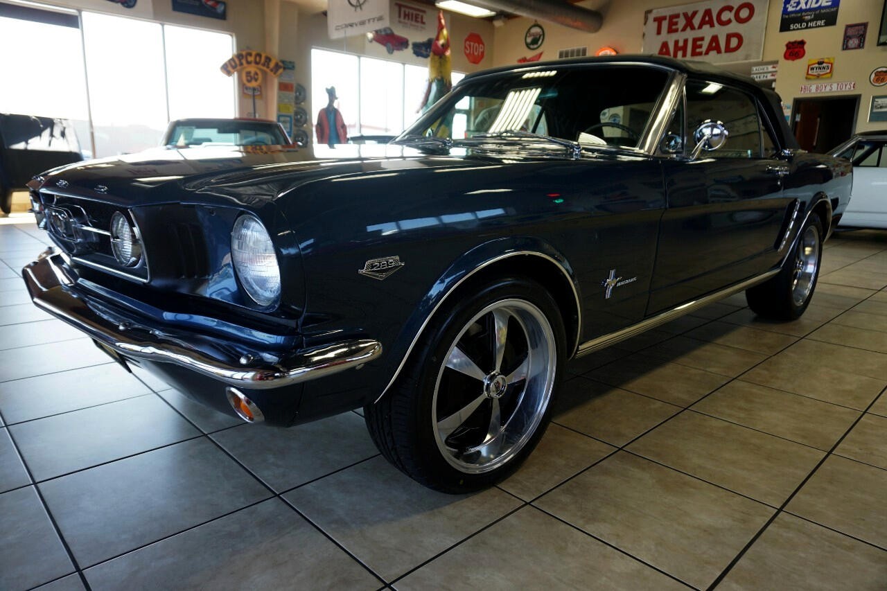 Ford-Mustang-1965-Classic-Car-28