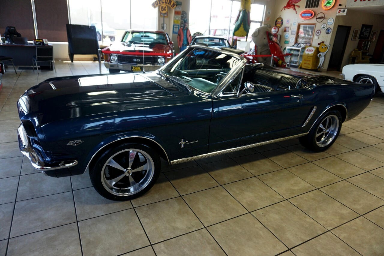Ford-Mustang-1965-Classic-Car-3