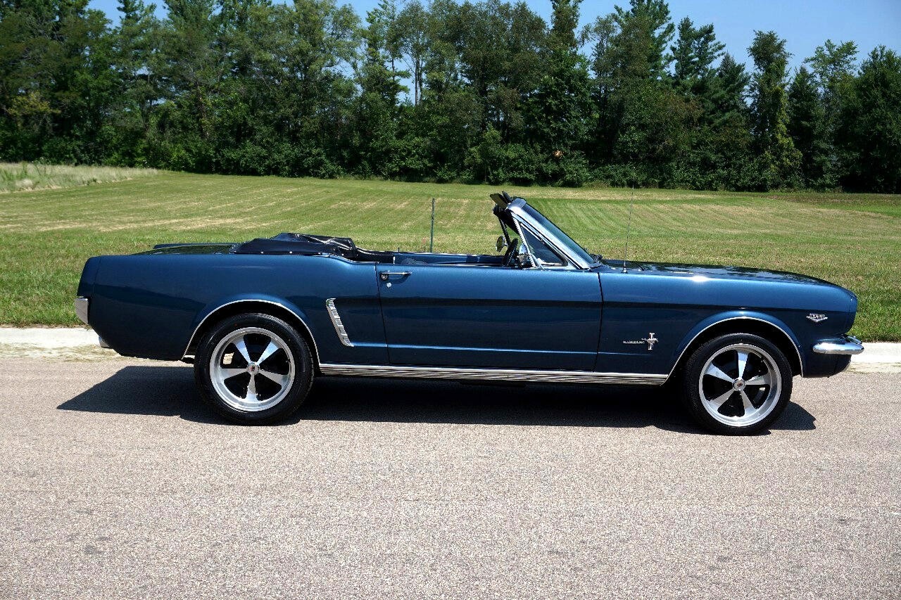 Ford-Mustang-1965-Classic-Car-30