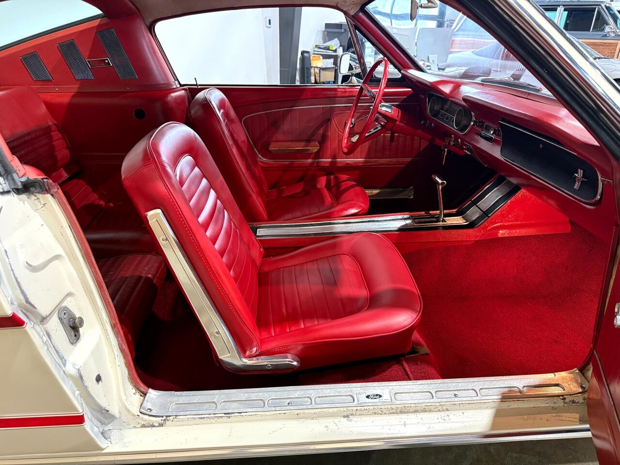 Ford-Mustang-1965-Classic-Car-35