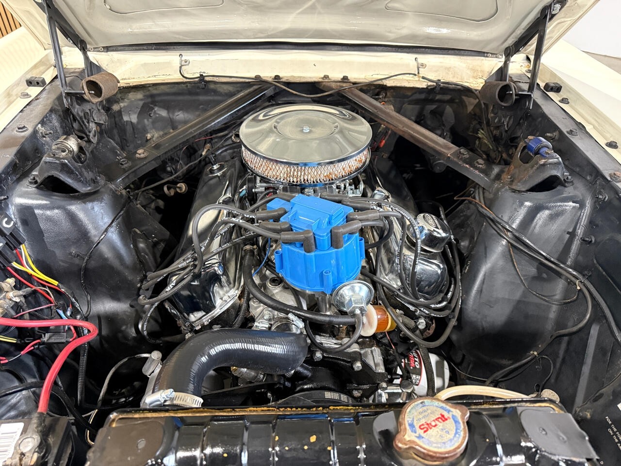Ford-Mustang-1965-Classic-Car-36