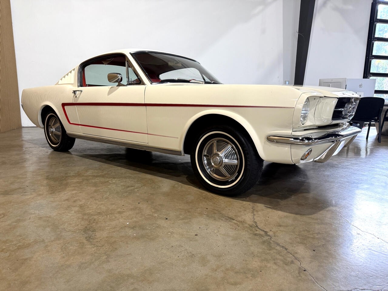 Ford-Mustang-1965-Classic-Car-6