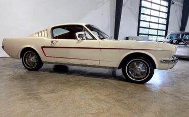 Ford-Mustang-1965-Classic-Car-7