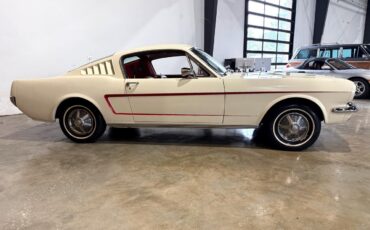 Ford-Mustang-1965-Classic-Car-8