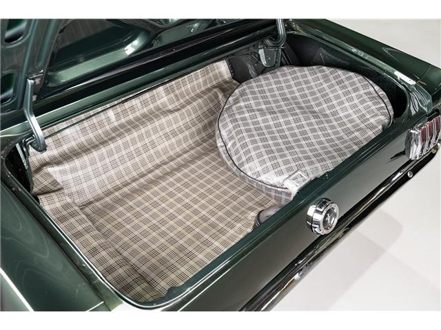 Ford-Mustang-1965-Convertible-14