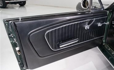 Ford-Mustang-1965-Convertible-16