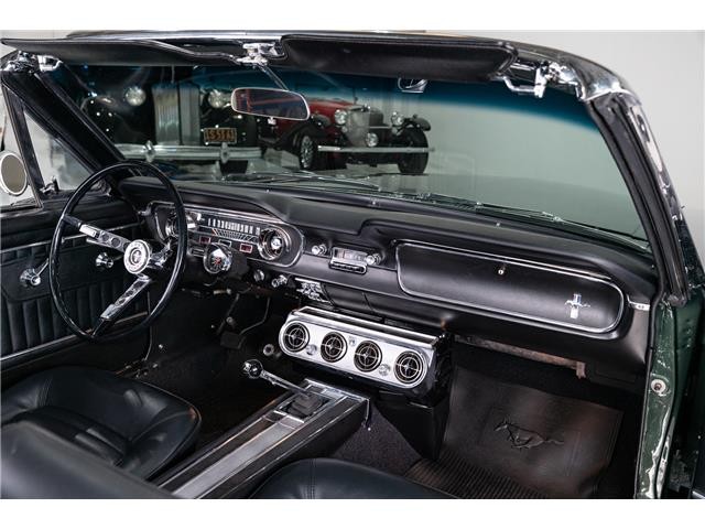 Ford-Mustang-1965-Convertible-19