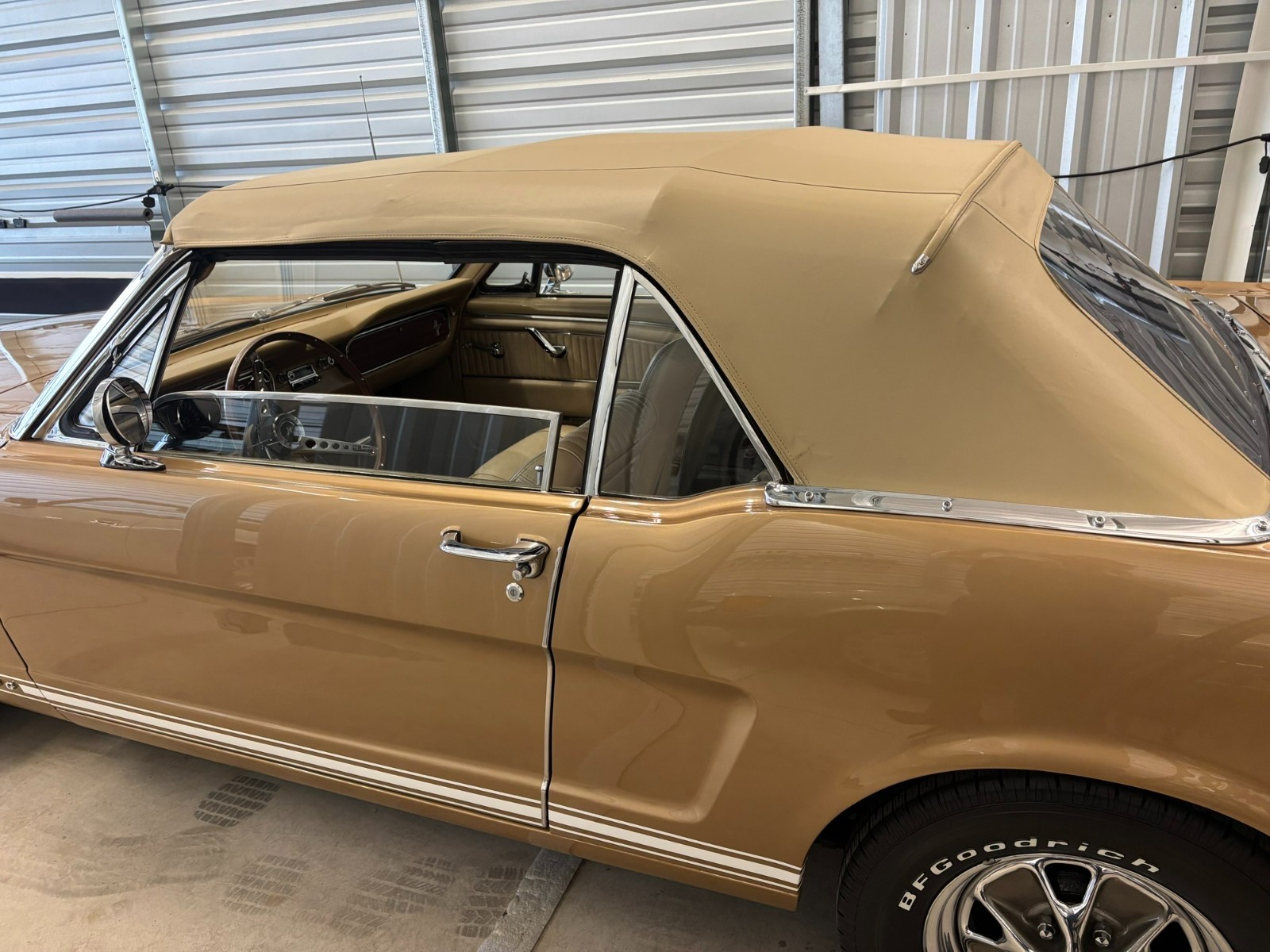 Ford-Mustang-1965-Convertible-23