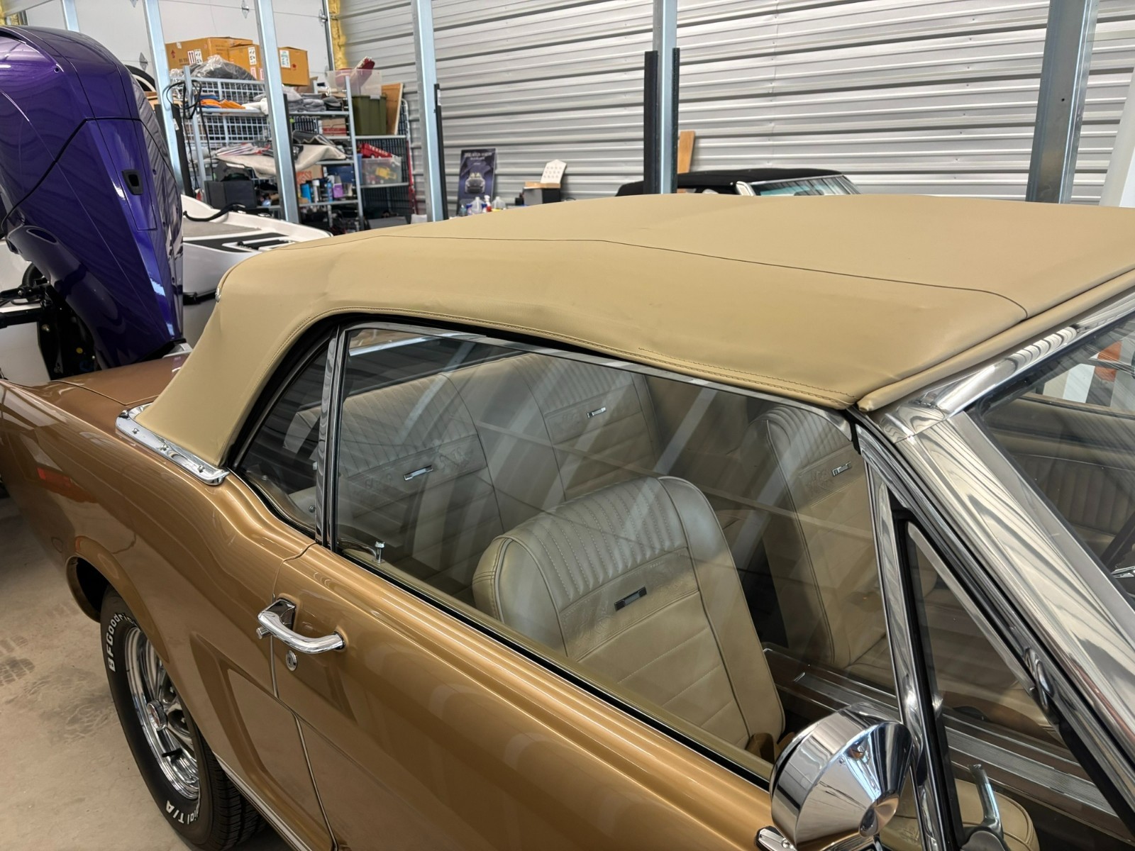 Ford-Mustang-1965-Convertible-24