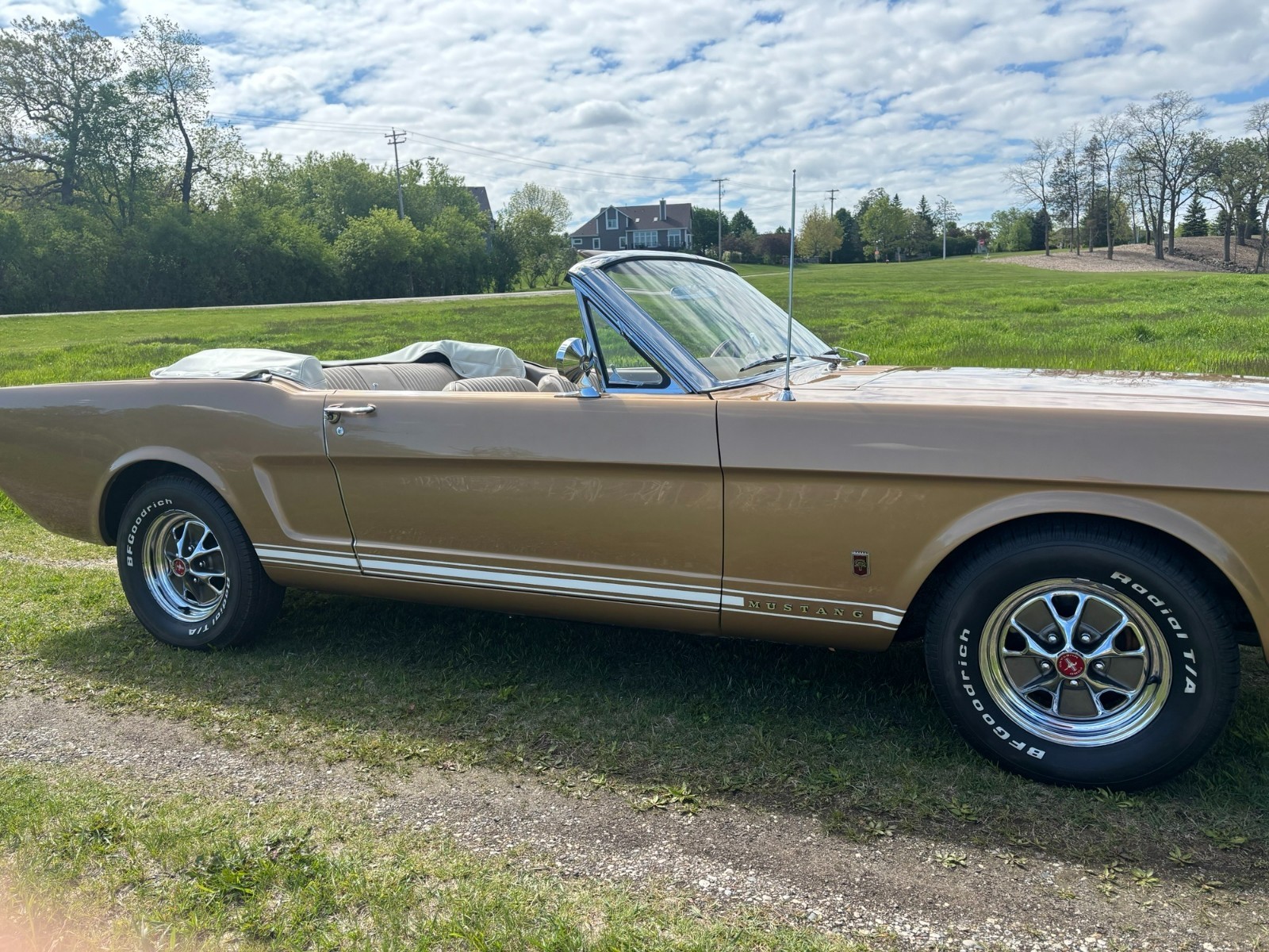 Ford-Mustang-1965-Convertible-3