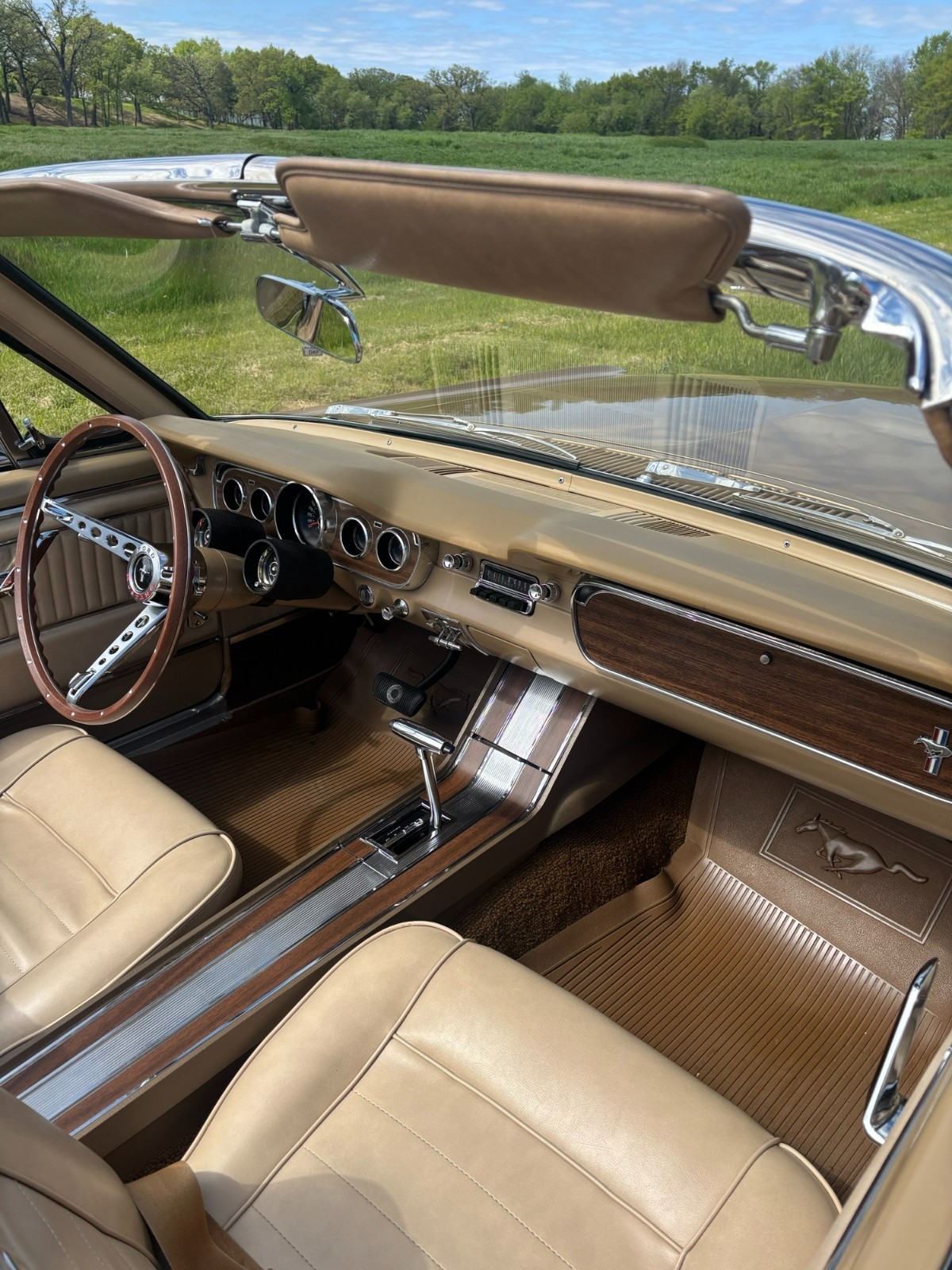 Ford-Mustang-1965-Convertible-9