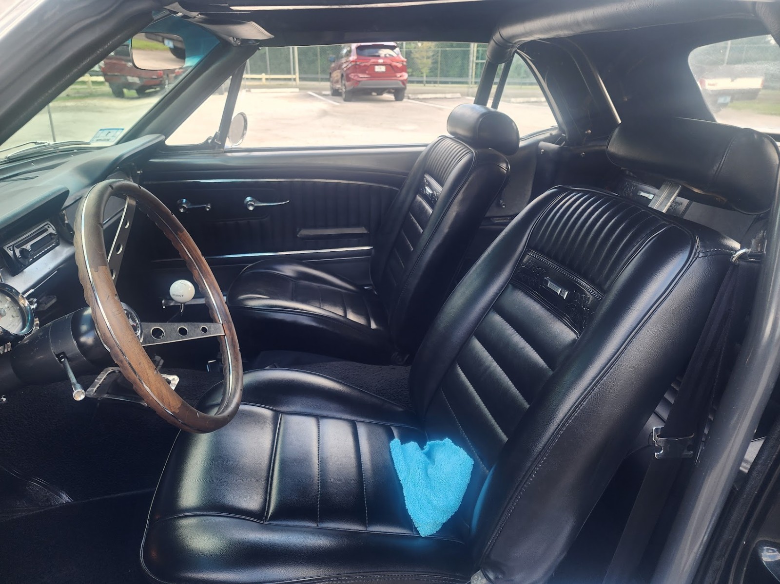Ford-Mustang-1965-Coupe-10