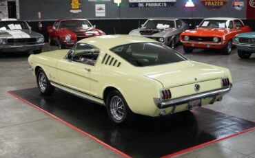 Ford-Mustang-1965-Coupe-12