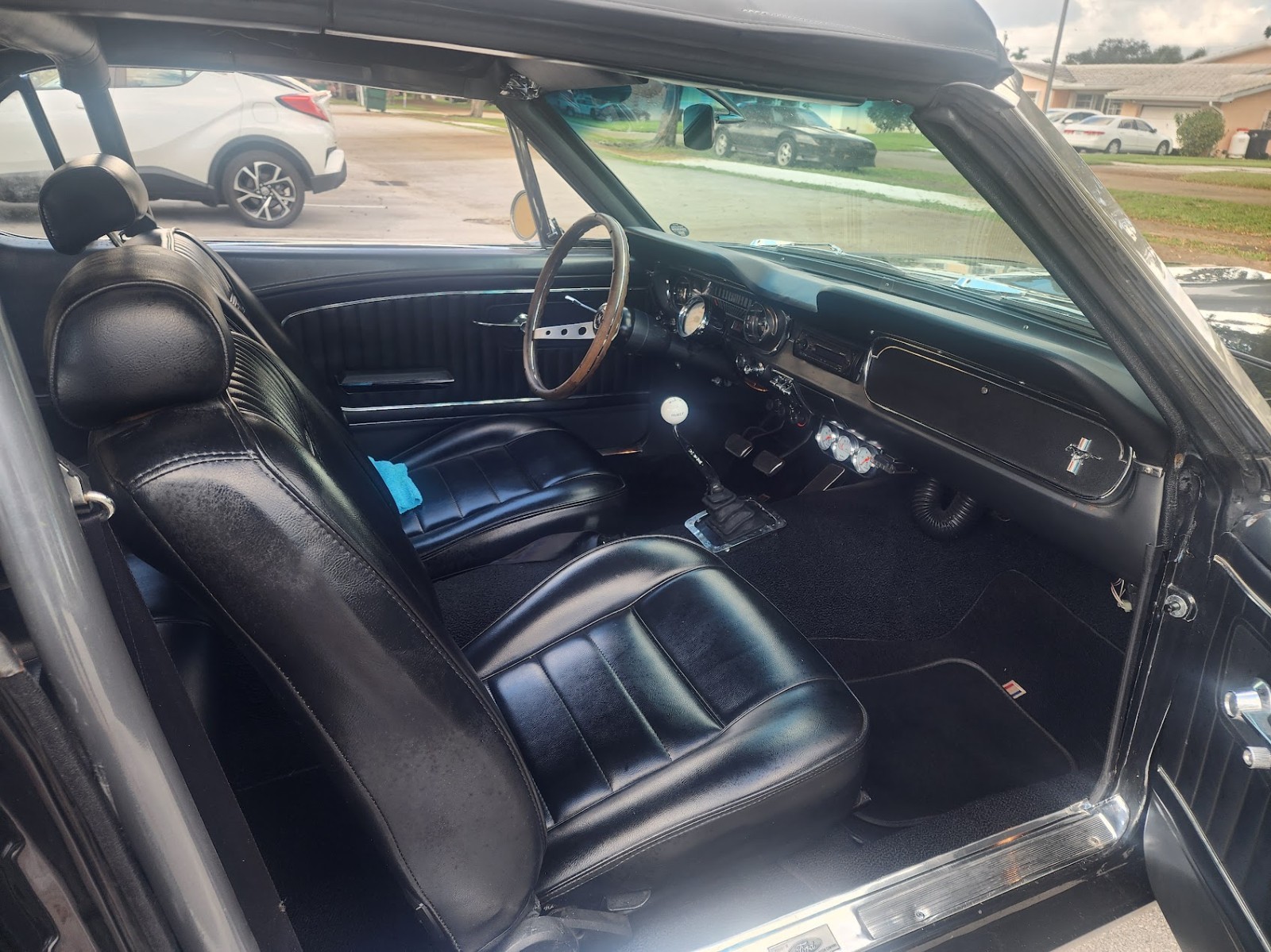 Ford-Mustang-1965-Coupe-14