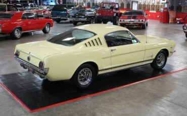 Ford-Mustang-1965-Coupe-14