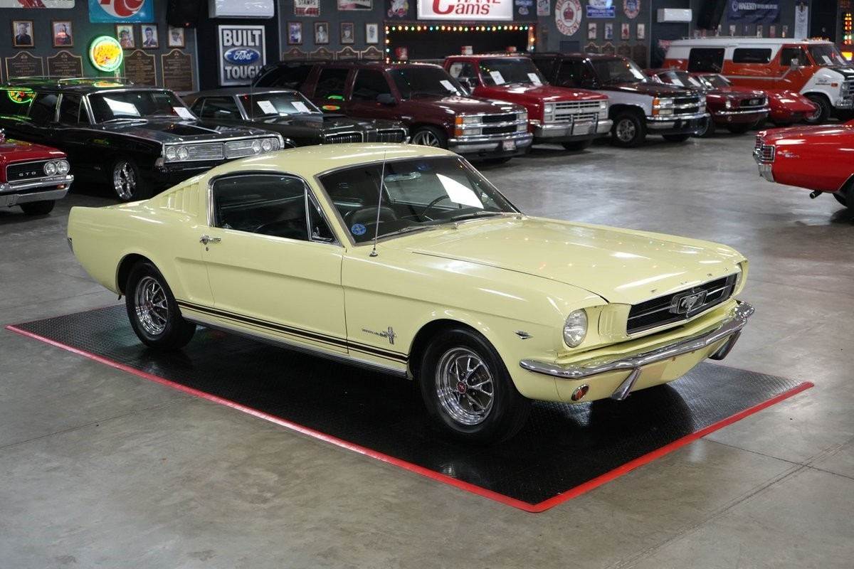 Ford-Mustang-1965-Coupe-16
