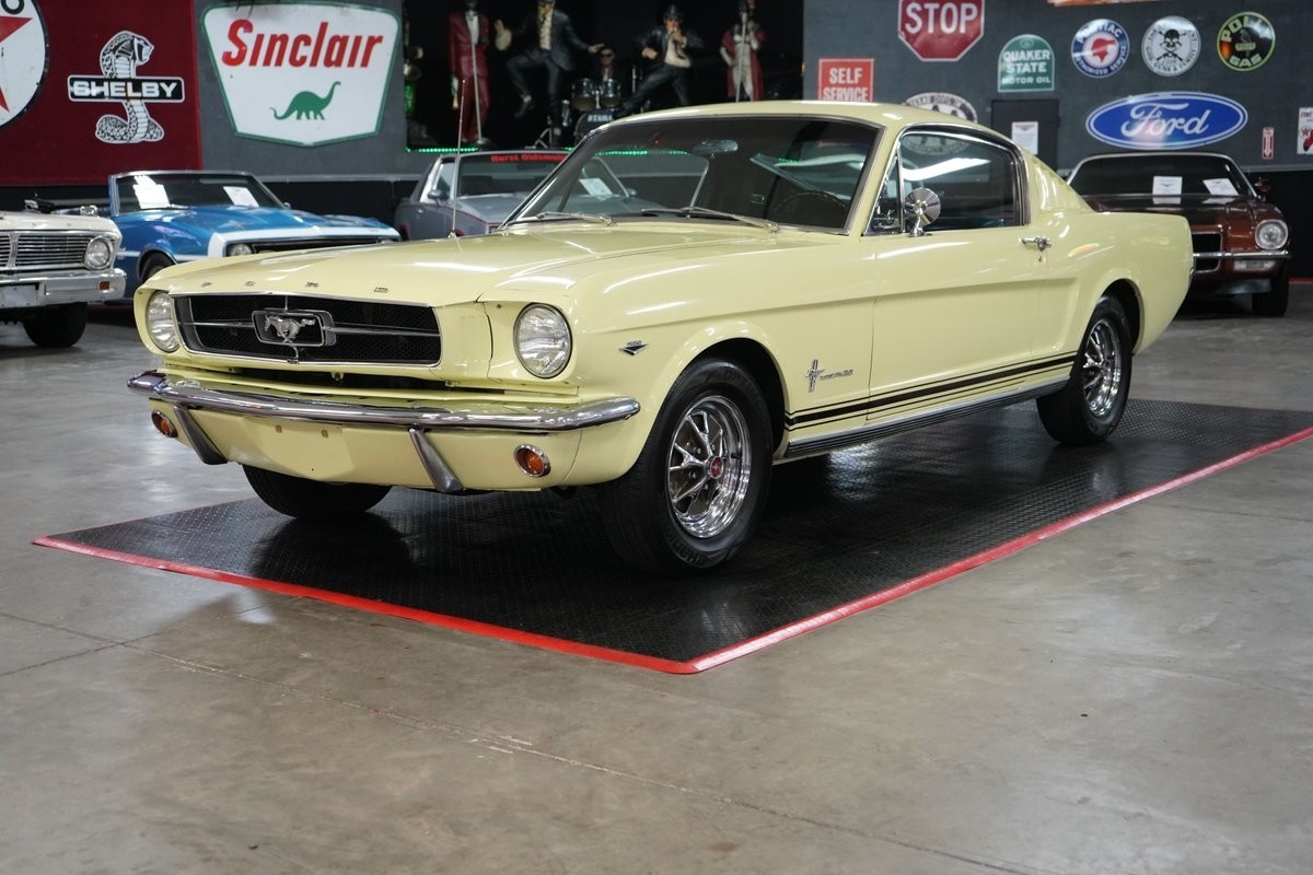 Ford-Mustang-1965-Coupe-18