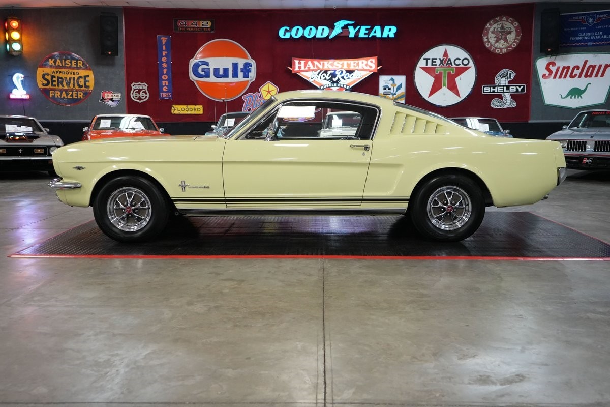 Ford-Mustang-1965-Coupe-19