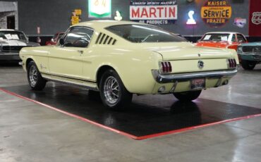Ford-Mustang-1965-Coupe-20